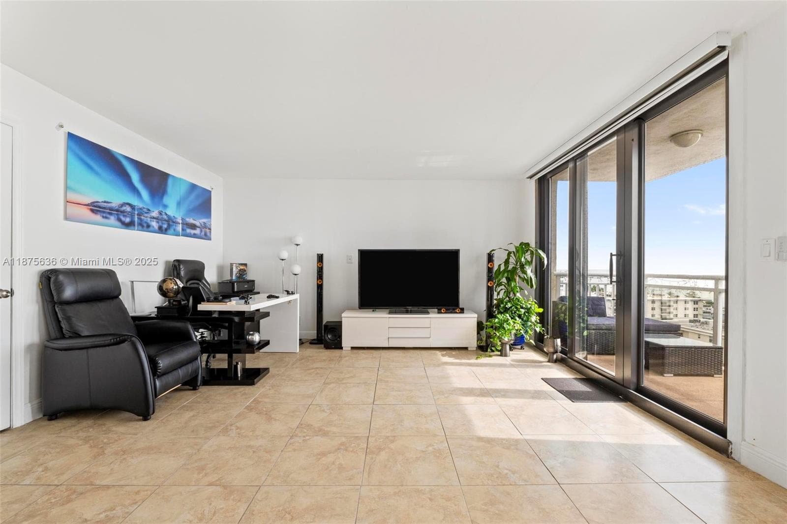 ALLINGTON TOWERS CONDO · #12H in Hollywood - Photo 10