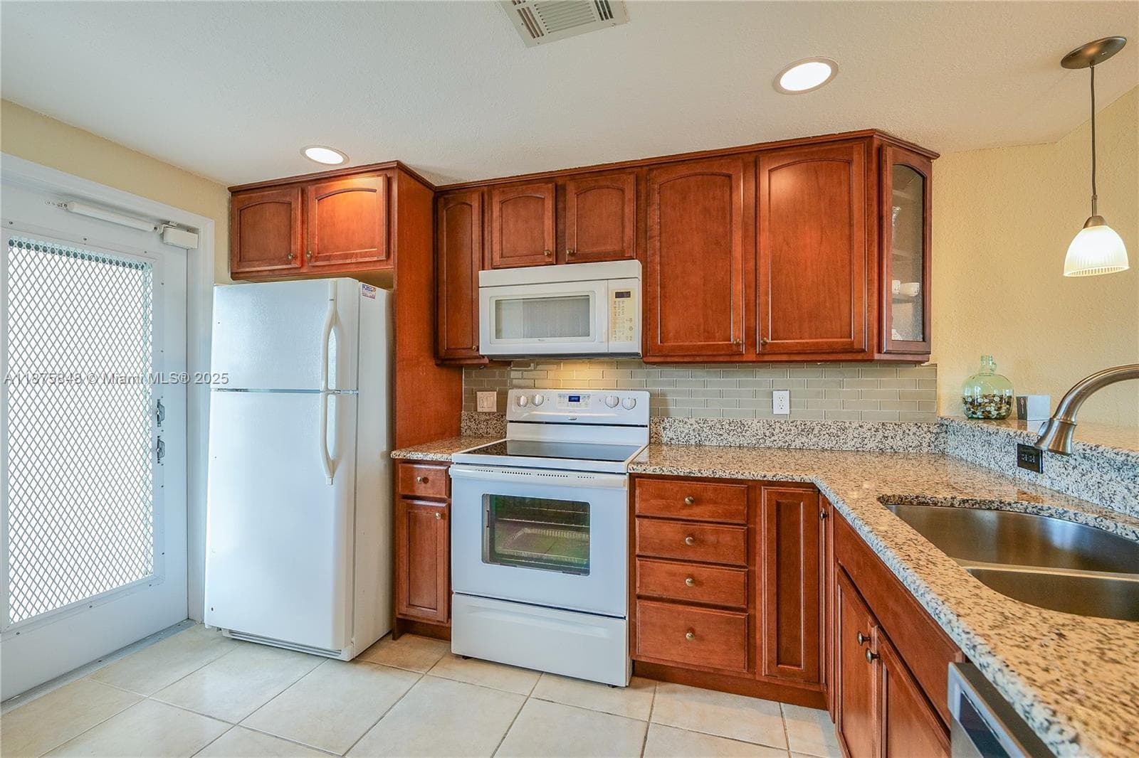 PALM-AIRE COUNTRY CLUB · #707 in Pompano Beach - Photo 10