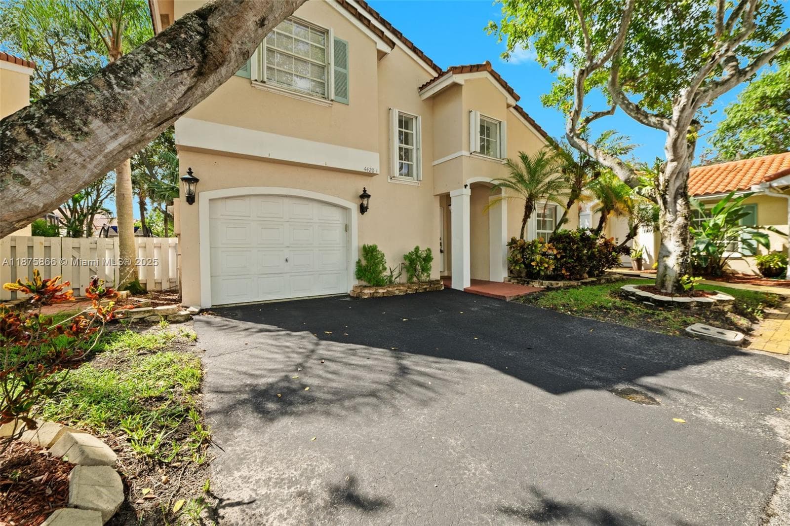 4420 NW 61st Pl photo 2
