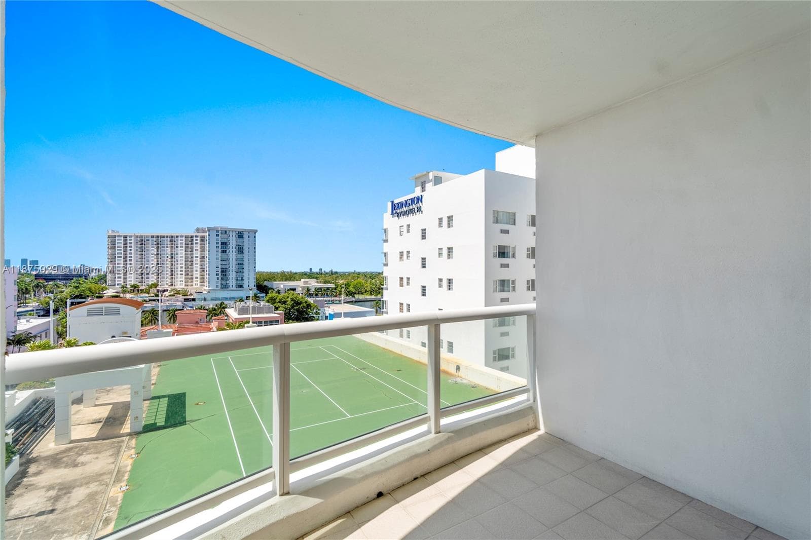 LA TOUR CONDO · #701 in Miami Beach - Photo 6