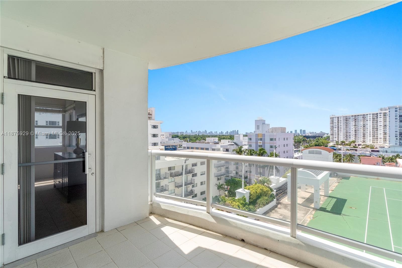 LA TOUR CONDO · #701 in Miami Beach - Photo 5