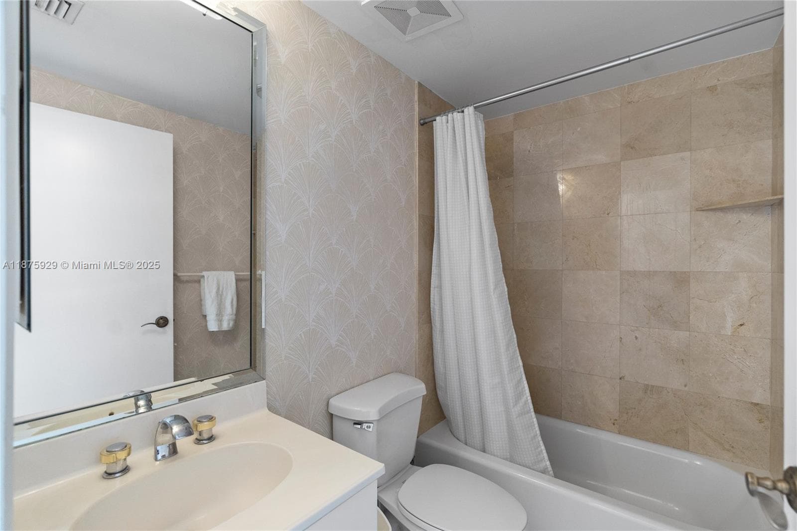 LA TOUR CONDO · #701 in Miami Beach - Photo 31