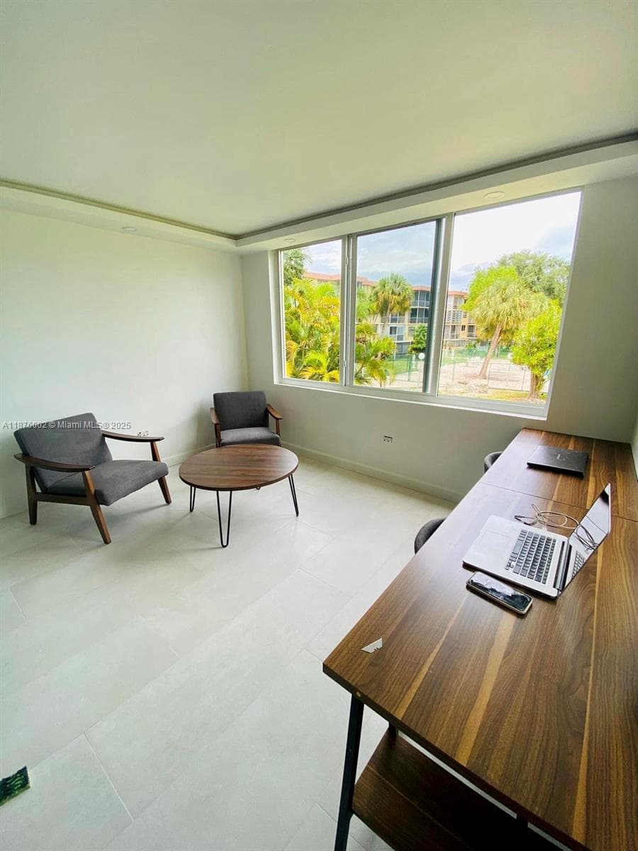 ROYAL OAKS CONDO · #205 in Miami - Photo 5
