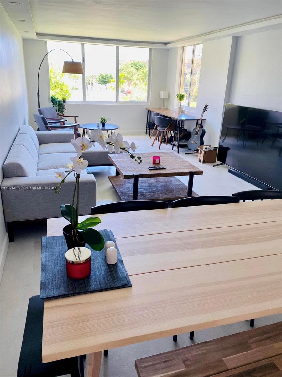 ROYAL OAKS CONDO · #205 in Miami - Photo 4