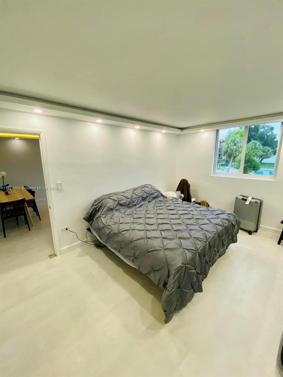 ROYAL OAKS CONDO · #205 in Miami - Photo 8