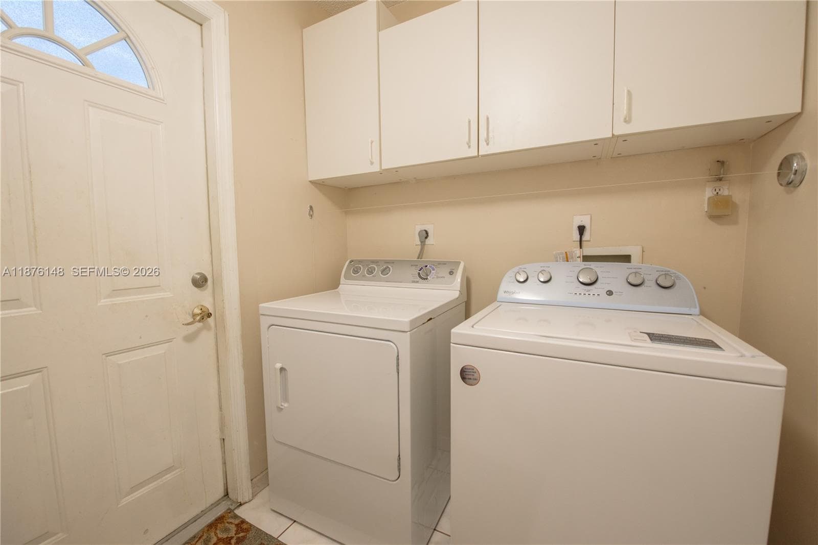 2585 SE 7th Pl photo 18