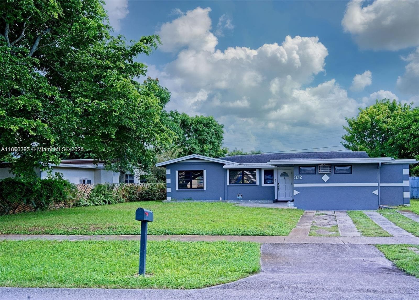 372 W Dayton Cir #0 photo 2