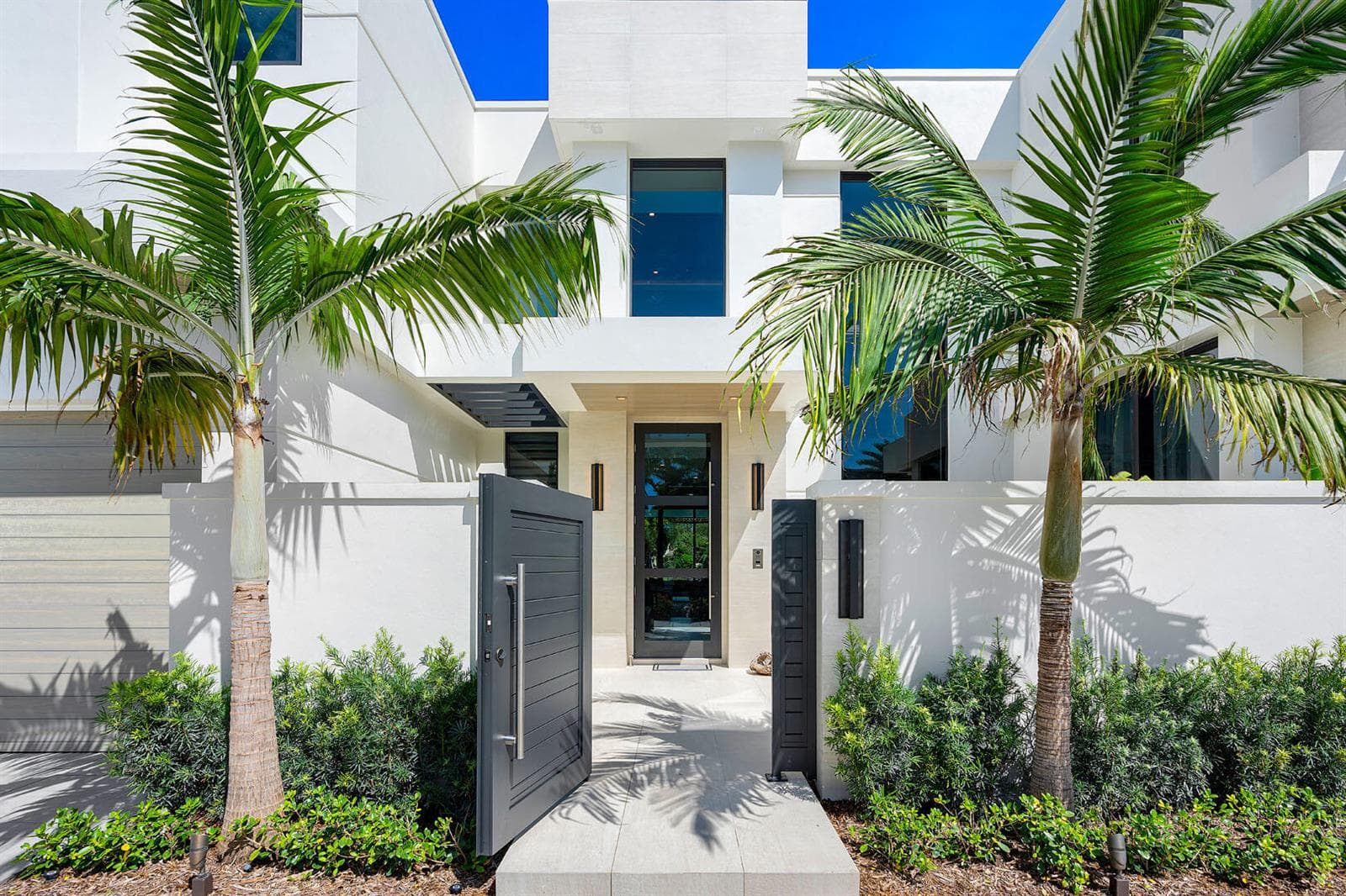 175_Alexander_Palm_Road_04