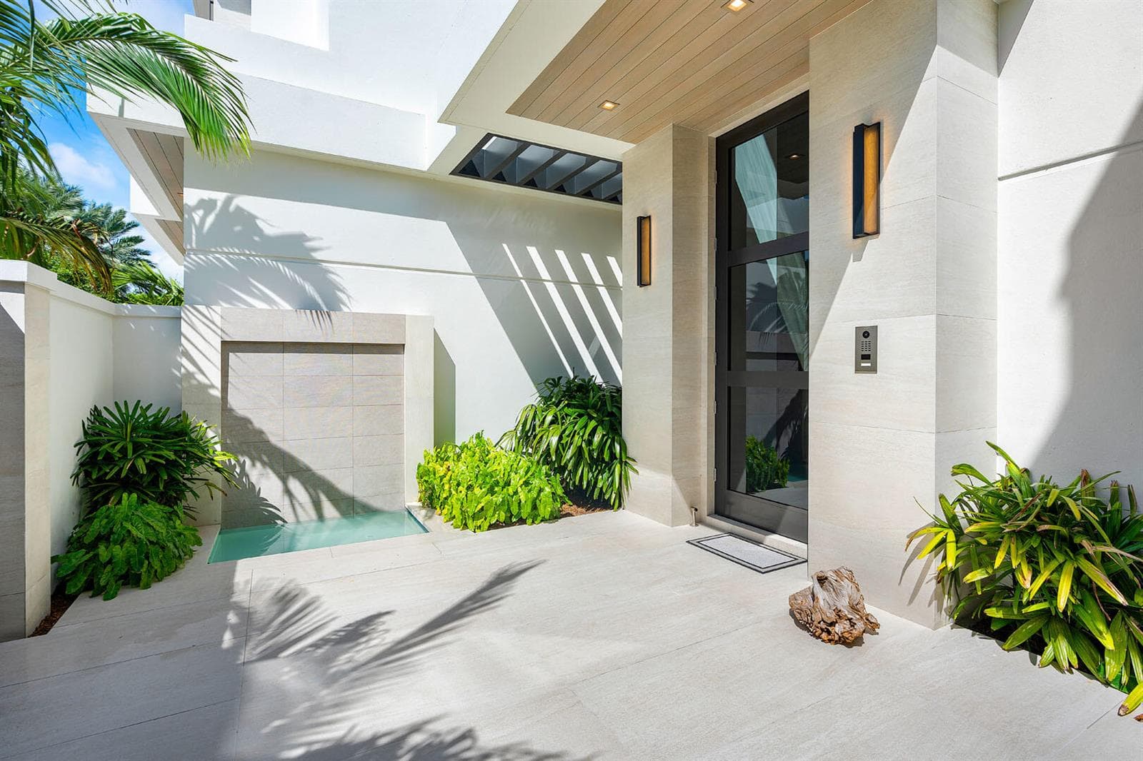 175_Alexander_Palm_Road_05