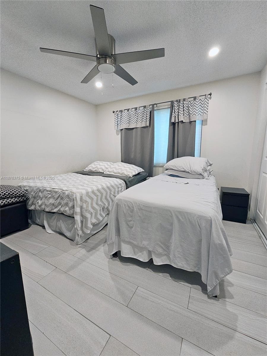 EMERALD OAKS 17 CONDO · #1701 in Hollywood - Photo 13
