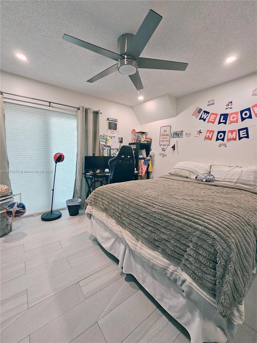 EMERALD OAKS 17 CONDO · #1701 in Hollywood - Photo 16