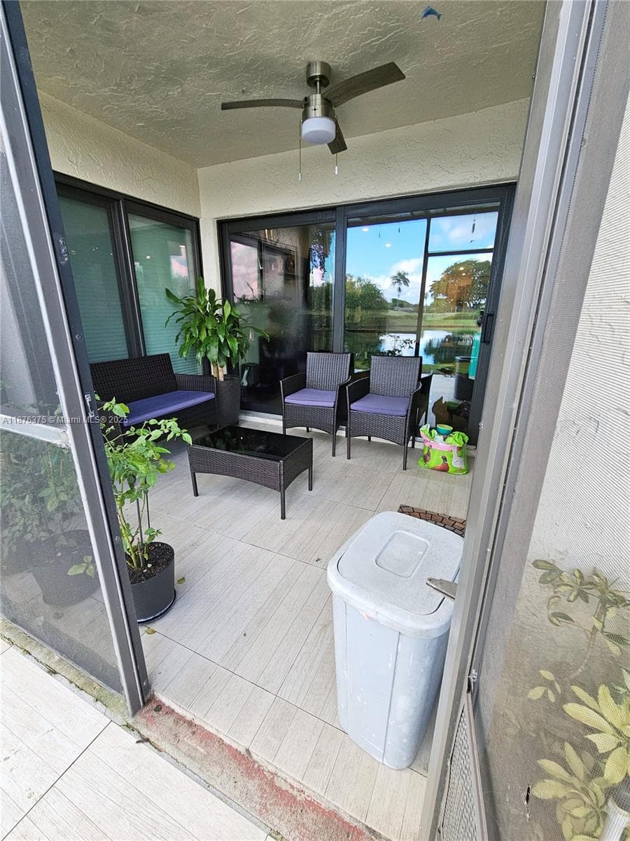 EMERALD OAKS 17 CONDO · #1701 in Hollywood - Photo 37