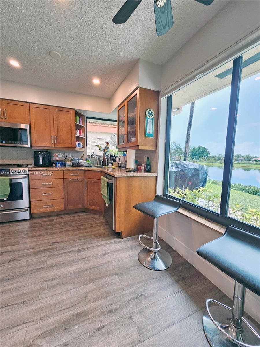 EMERALD OAKS 17 CONDO · #1701 in Hollywood - Photo 11
