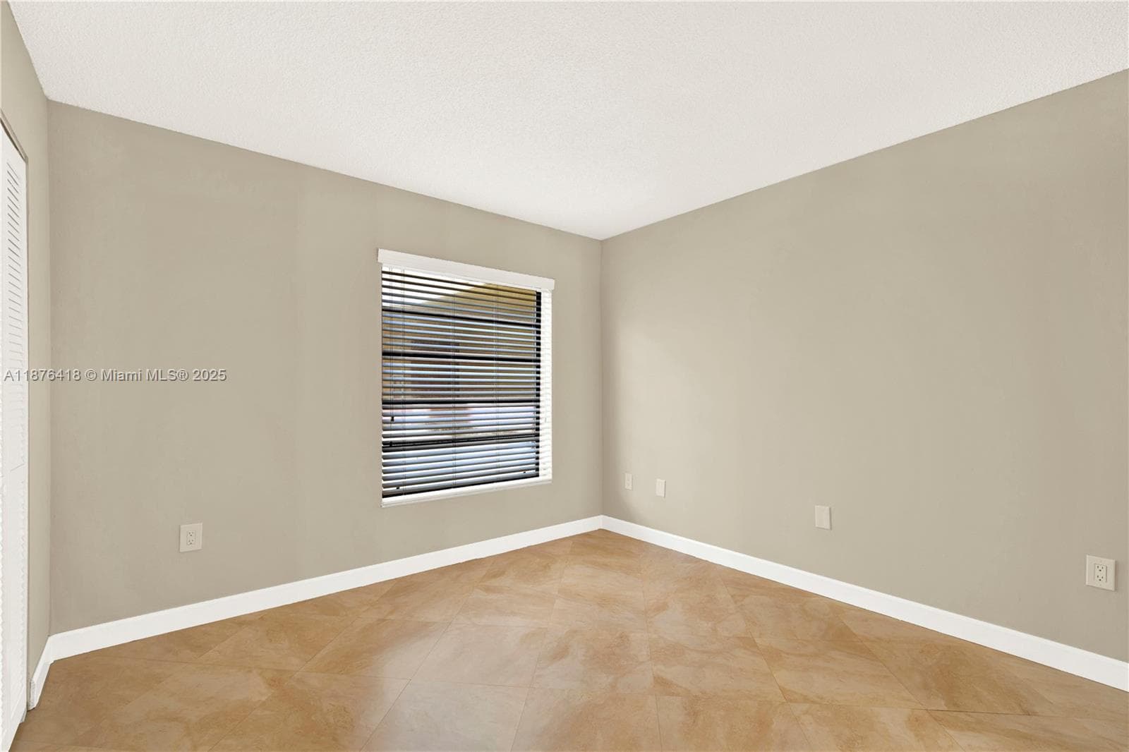 Kenland · #310-R in Miami - Photo 10