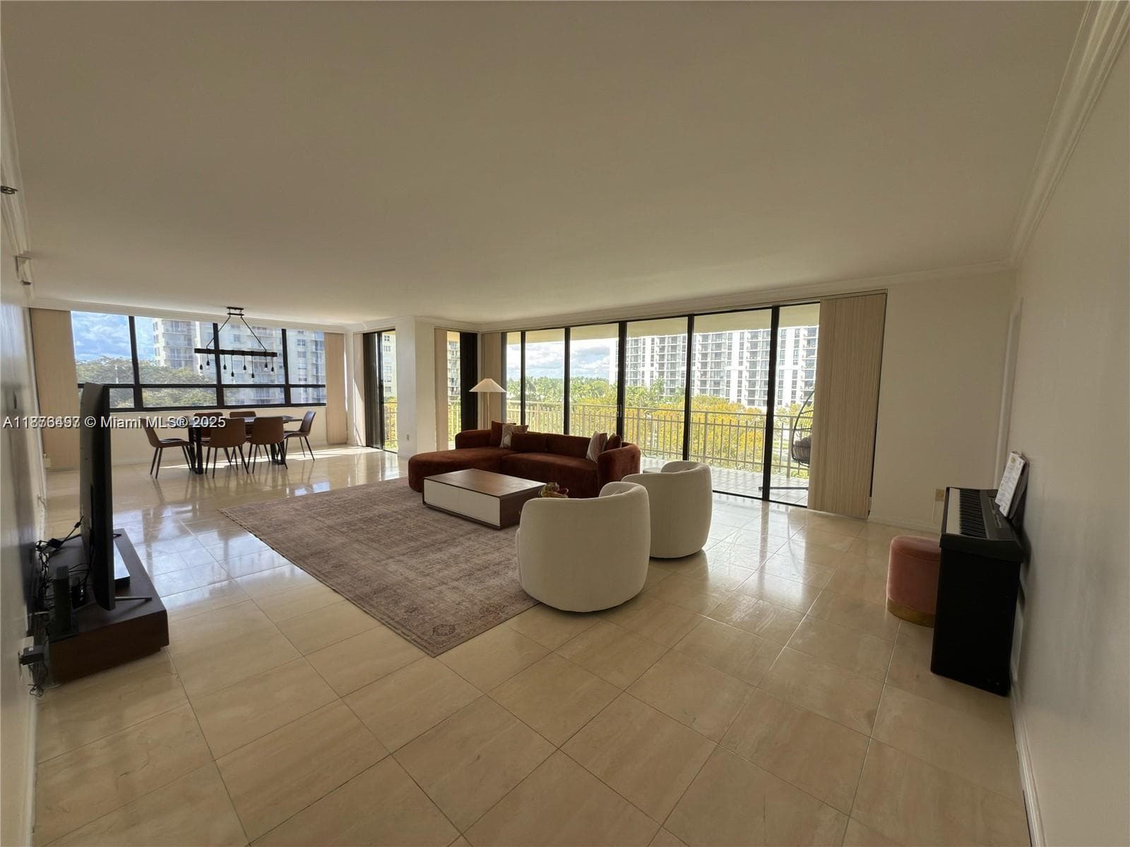 JOCKEY CLUB III CONDO · #552 in Miami - Photo 9