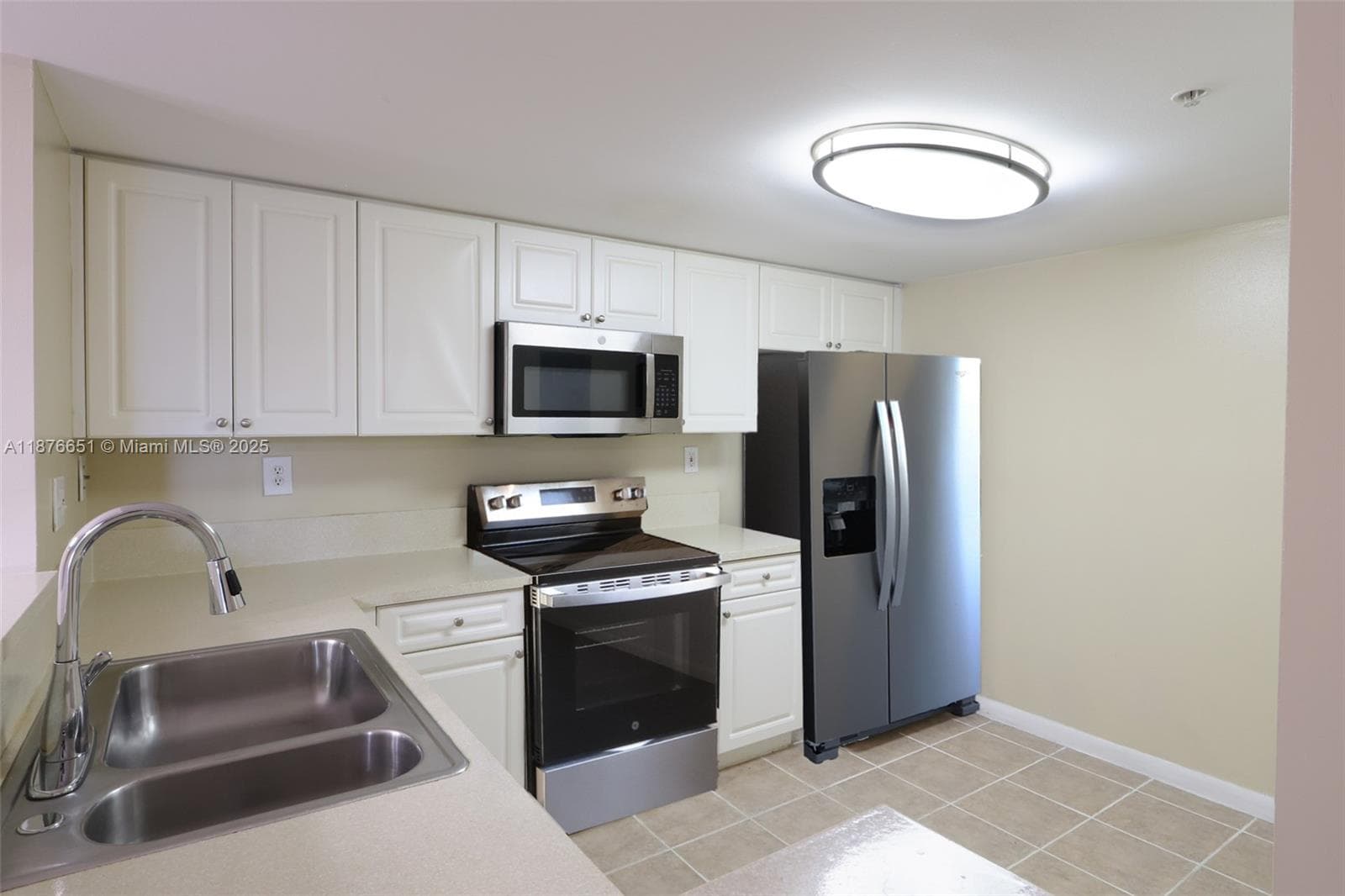 LAS OLAS BY THE RIVER CON · #1209 in Fort Lauderdale - Photo 1