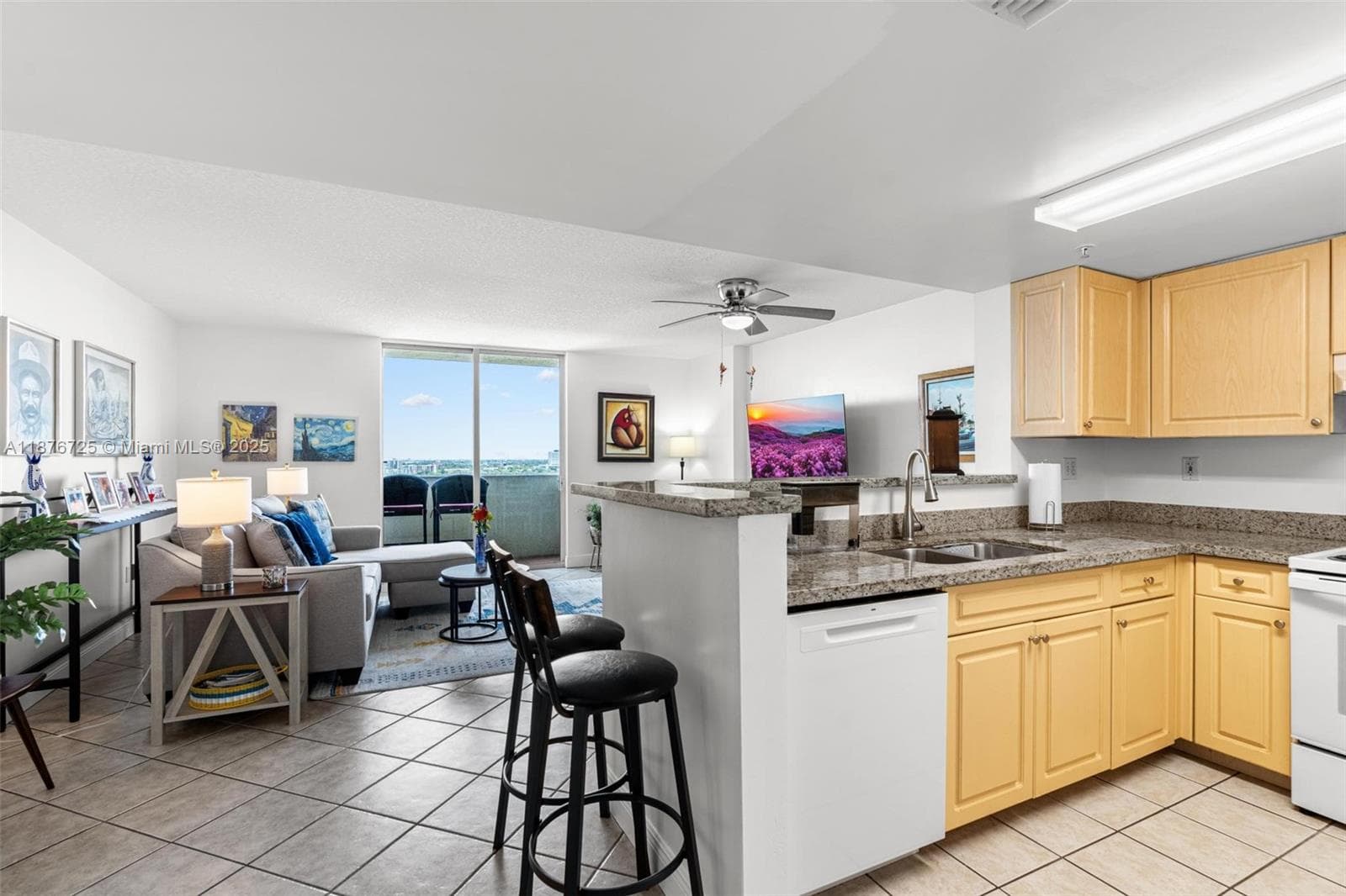 THE ASTON CONDO · #1505 in Miami - Photo 13