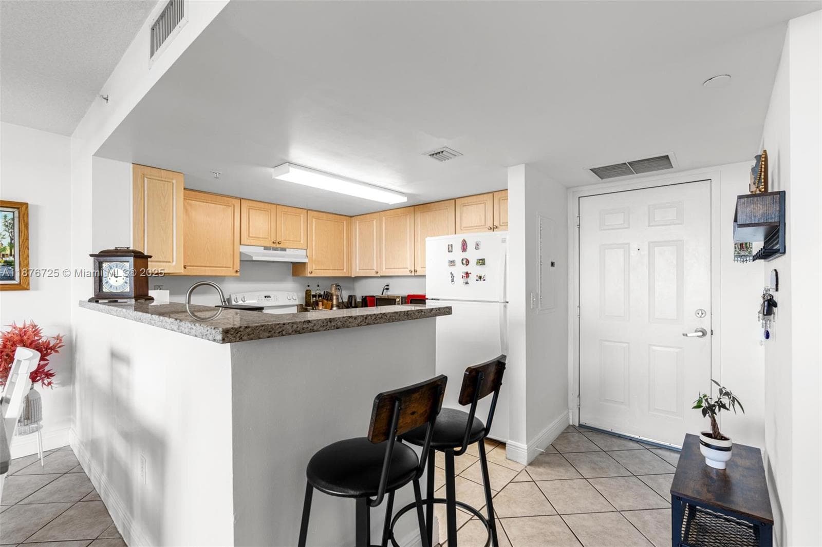 THE ASTON CONDO · #1505 in Miami - Photo 10