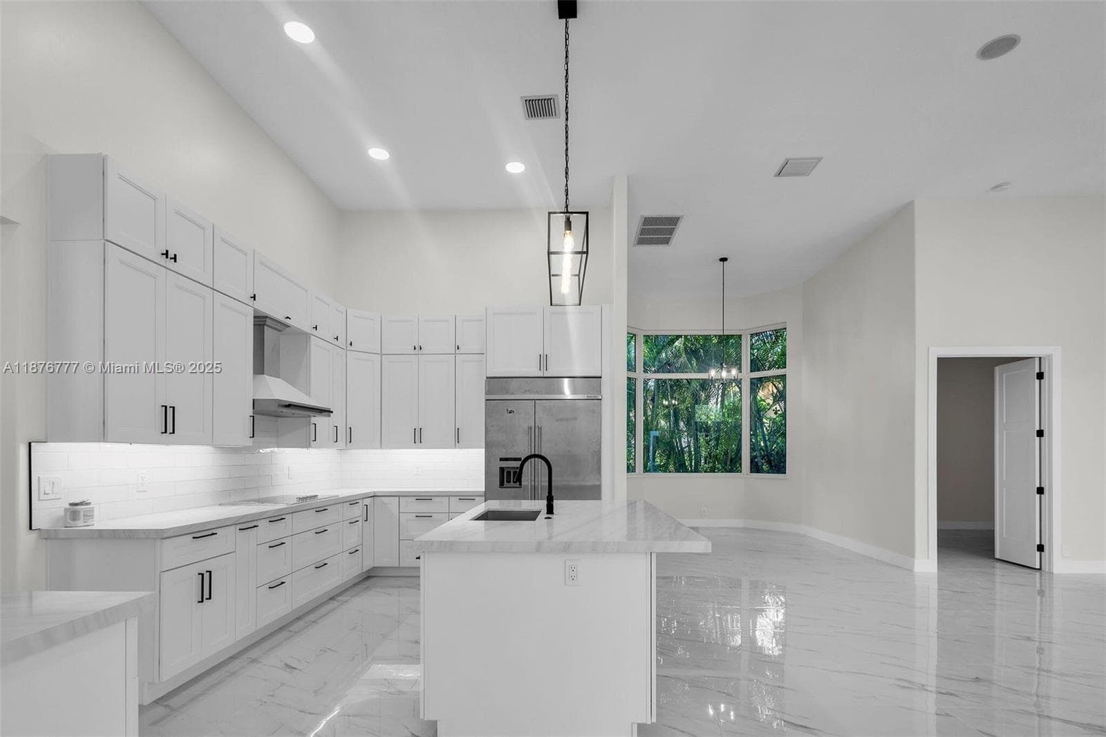 6360 NW 120th Dr photo 5
