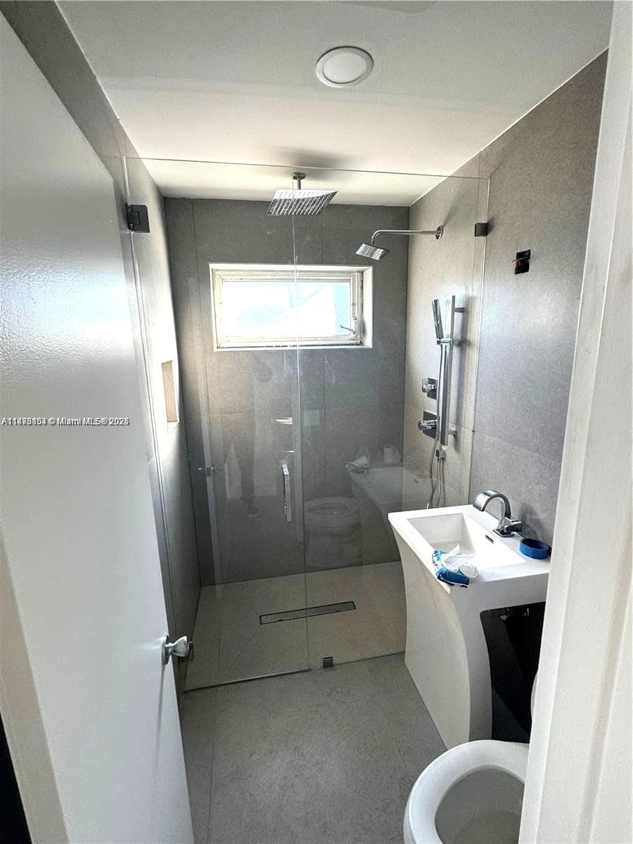 110 NW 120 Ter photo 6