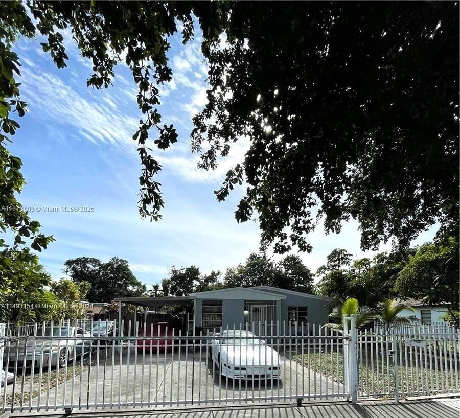 110 NW 120 Ter photo 1
