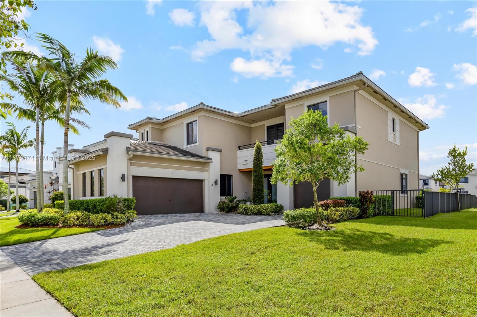 10470 S Lago Vista Cir photo 2
