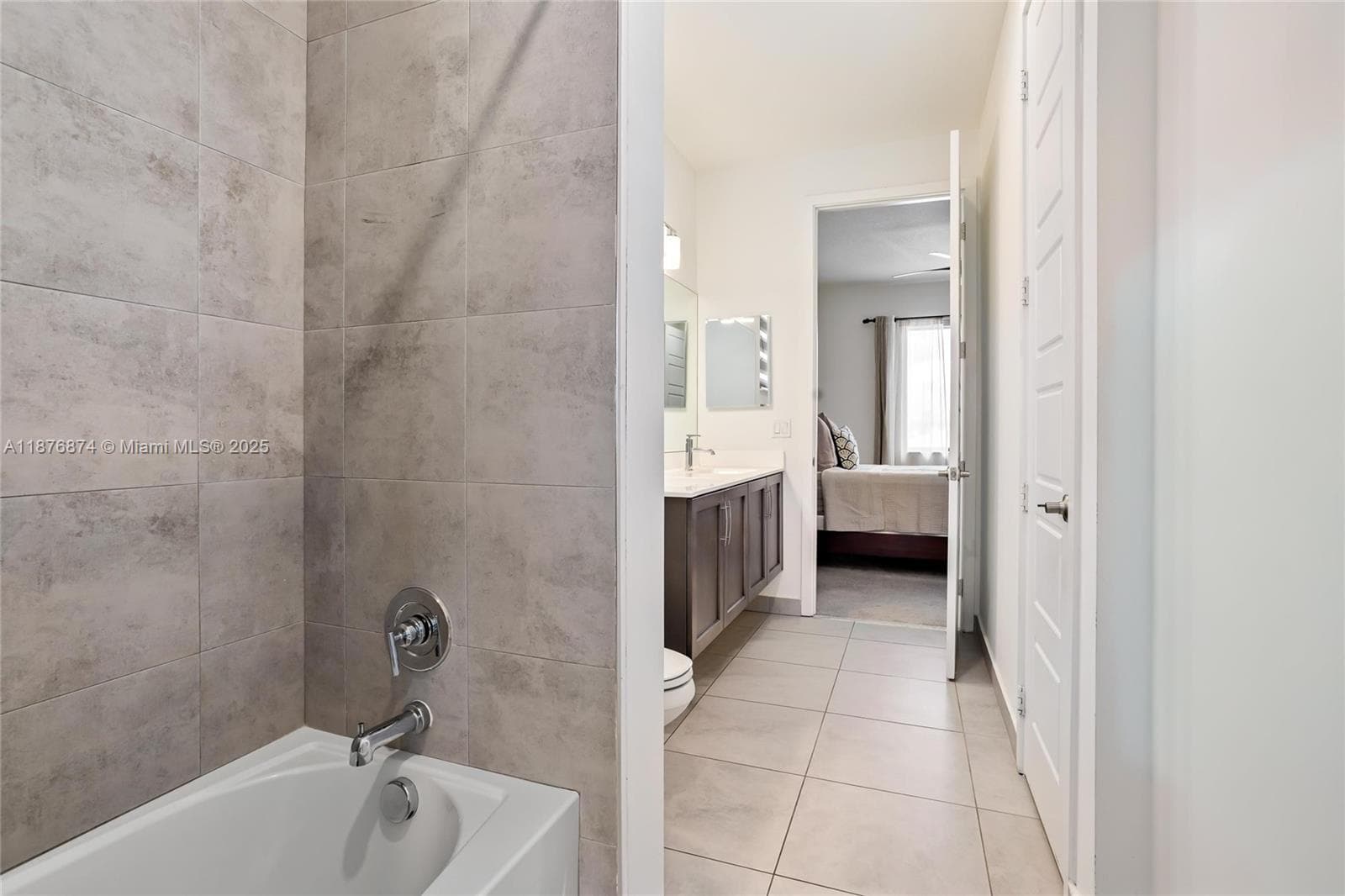 10470 S Lago Vista Cir photo 25