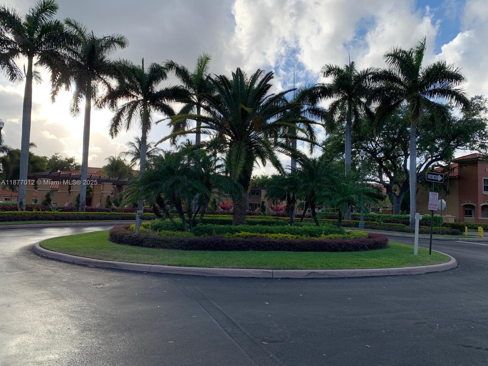 VILLAS AT HARBOR ISLES CO · #3602 in Dania Beach - Photo 31