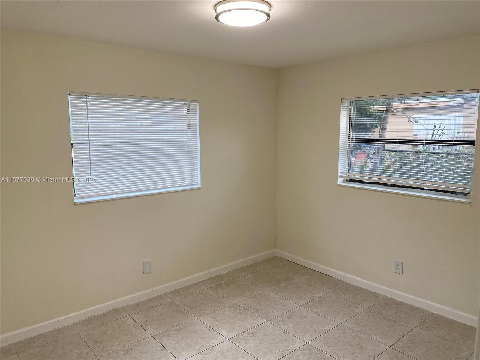 1450 NW 31st Way photo 7