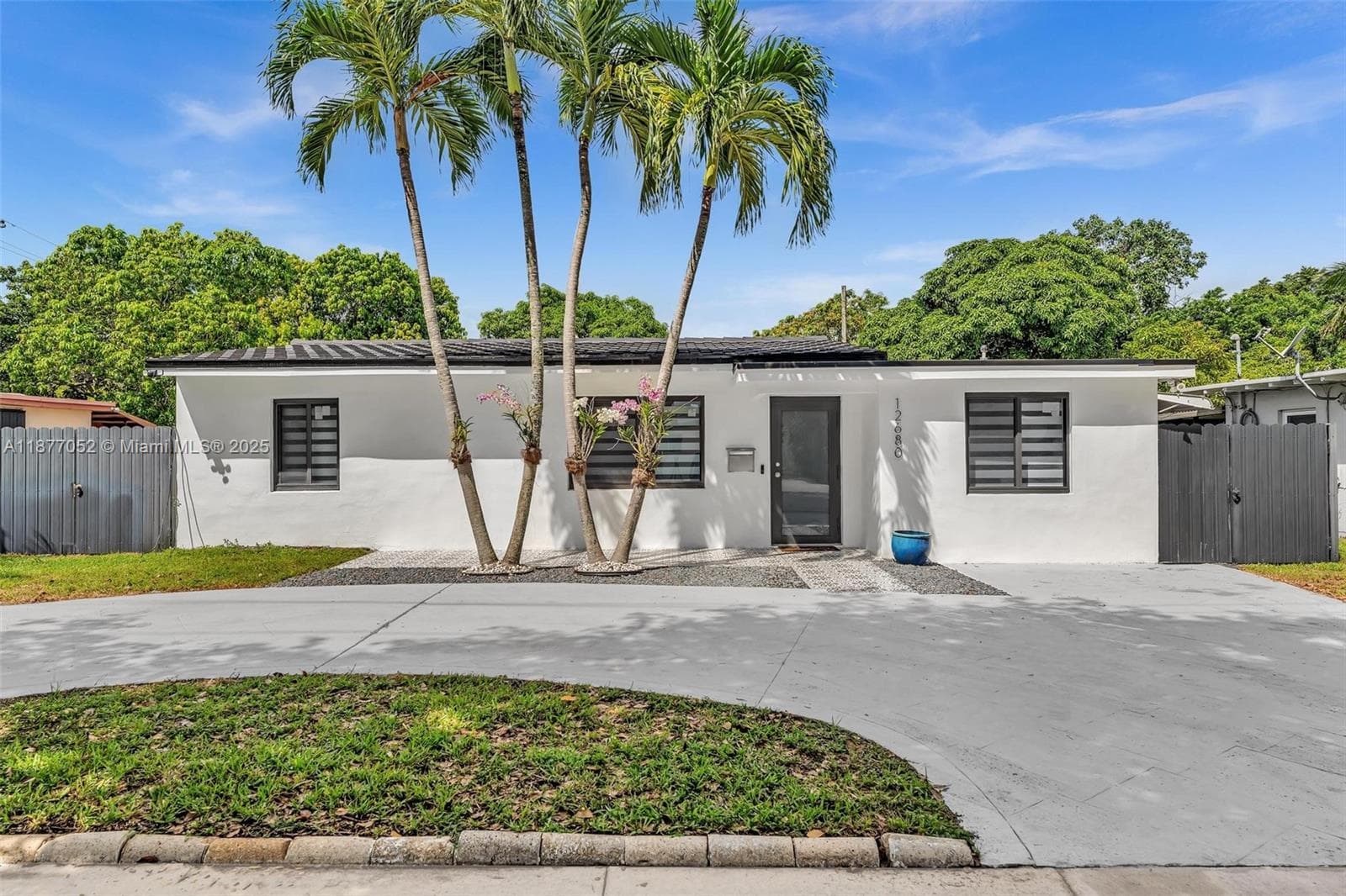 12680 N Miami Ave photo 1