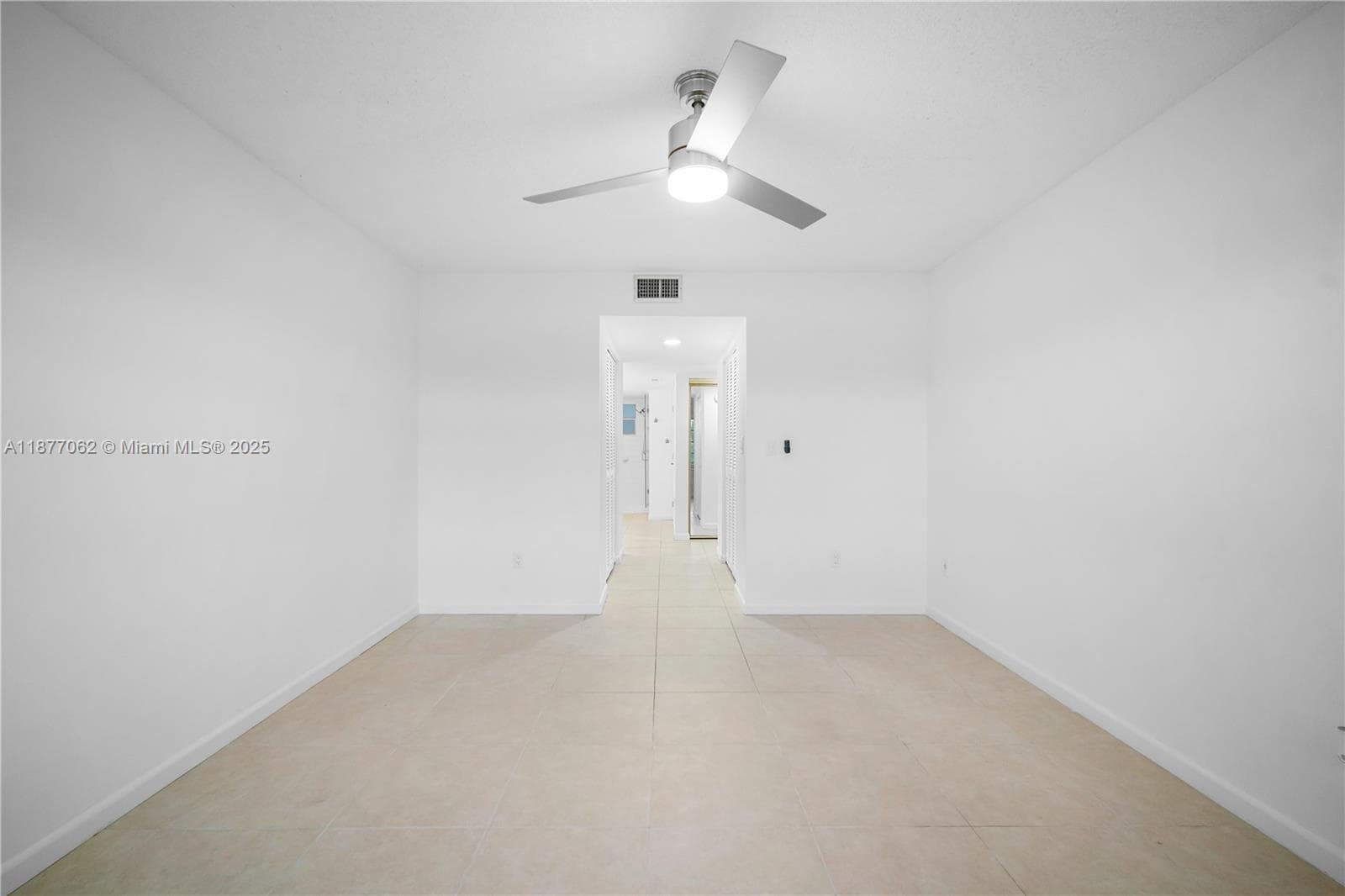 AZURE LAKE CONDO · #107 in Miami - Photo 32