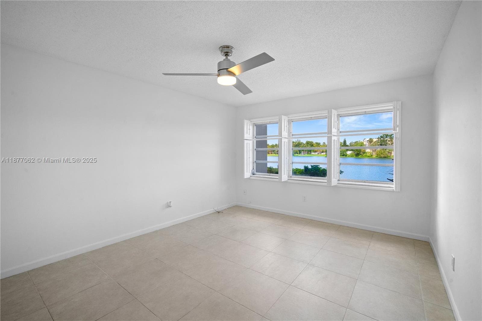 AZURE LAKE CONDO · #107 in Miami - Photo 30