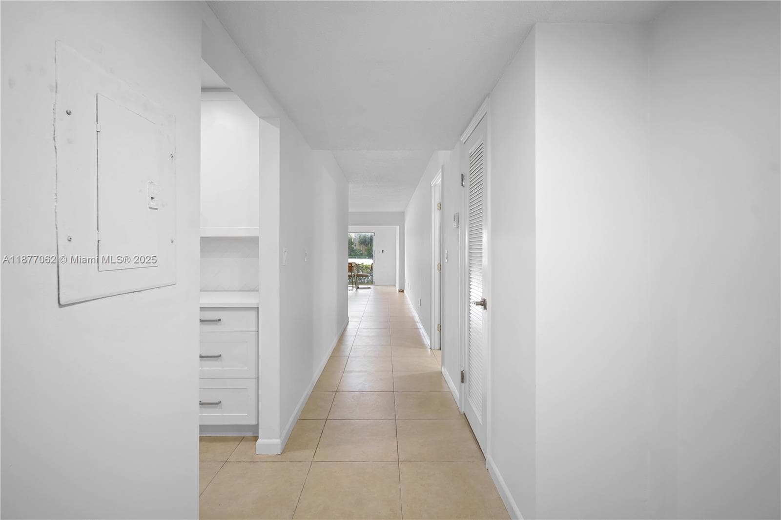 AZURE LAKE CONDO · #107 in Miami - Photo 34