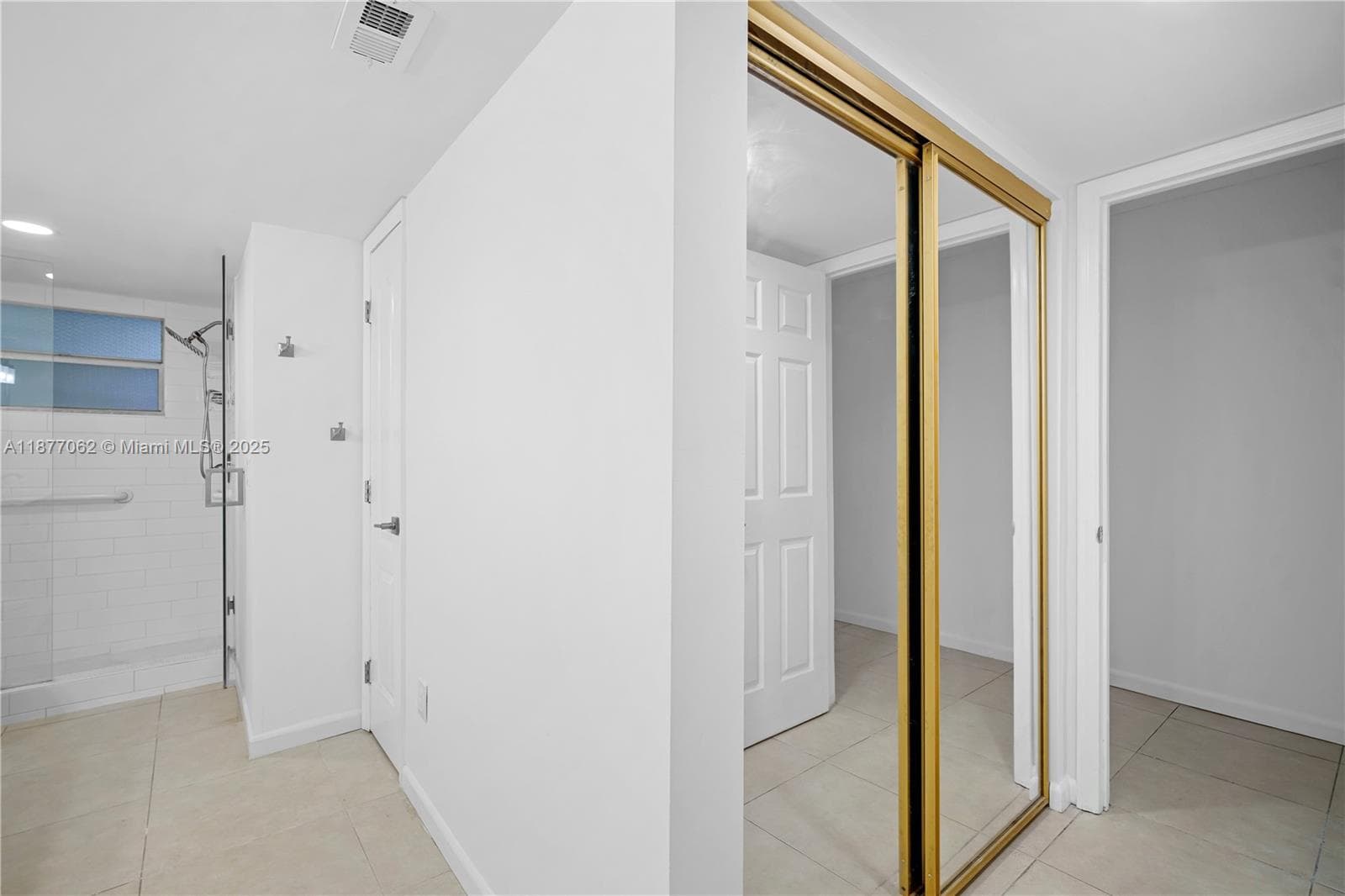 AZURE LAKE CONDO · #107 in Miami - Photo 33