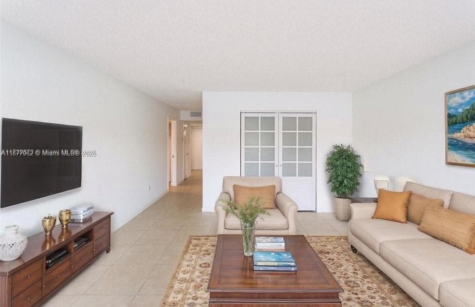 AZURE LAKE CONDO · #107 in Miami - Photo 14