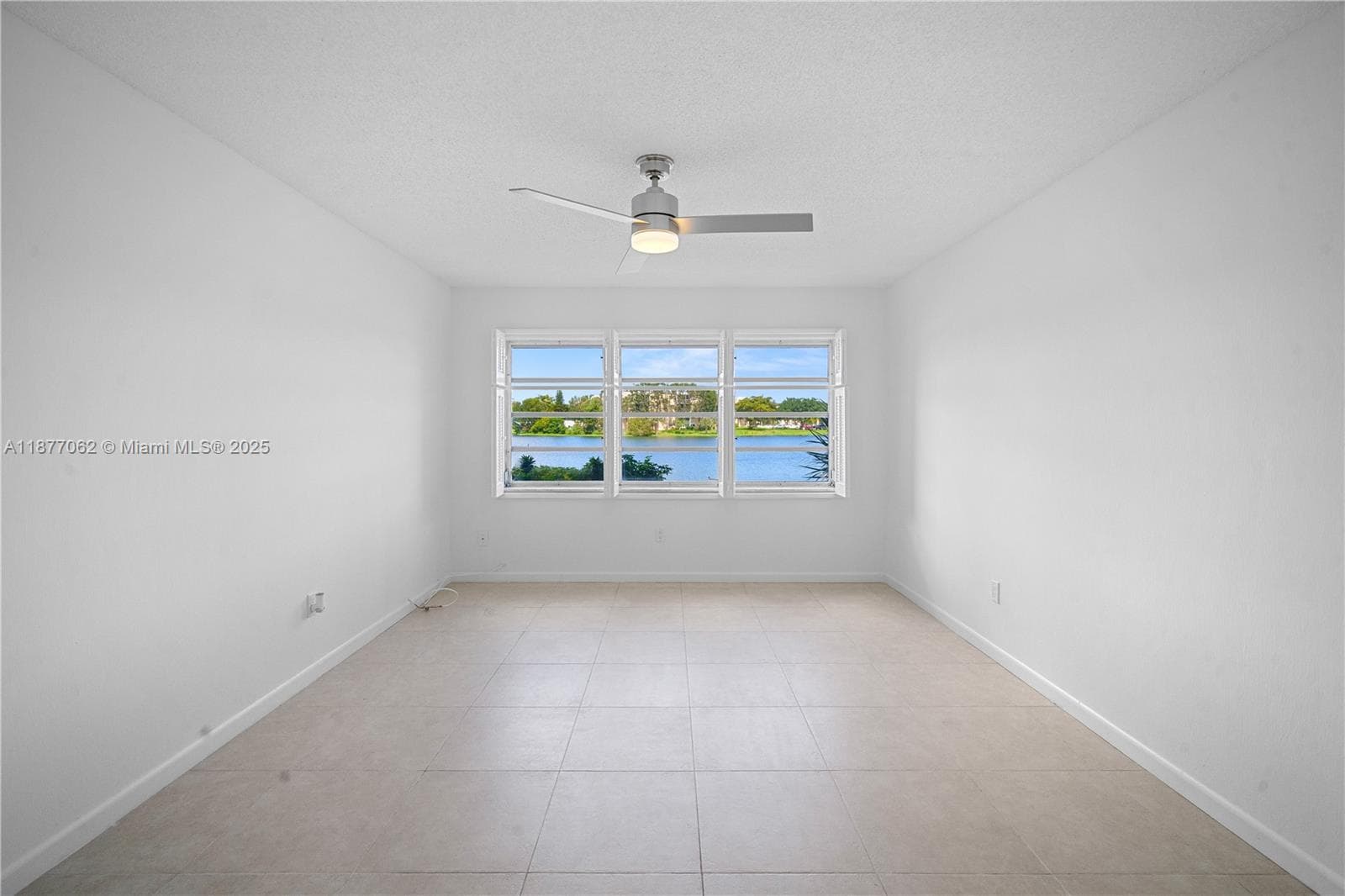 AZURE LAKE CONDO · #107 in Miami - Photo 50