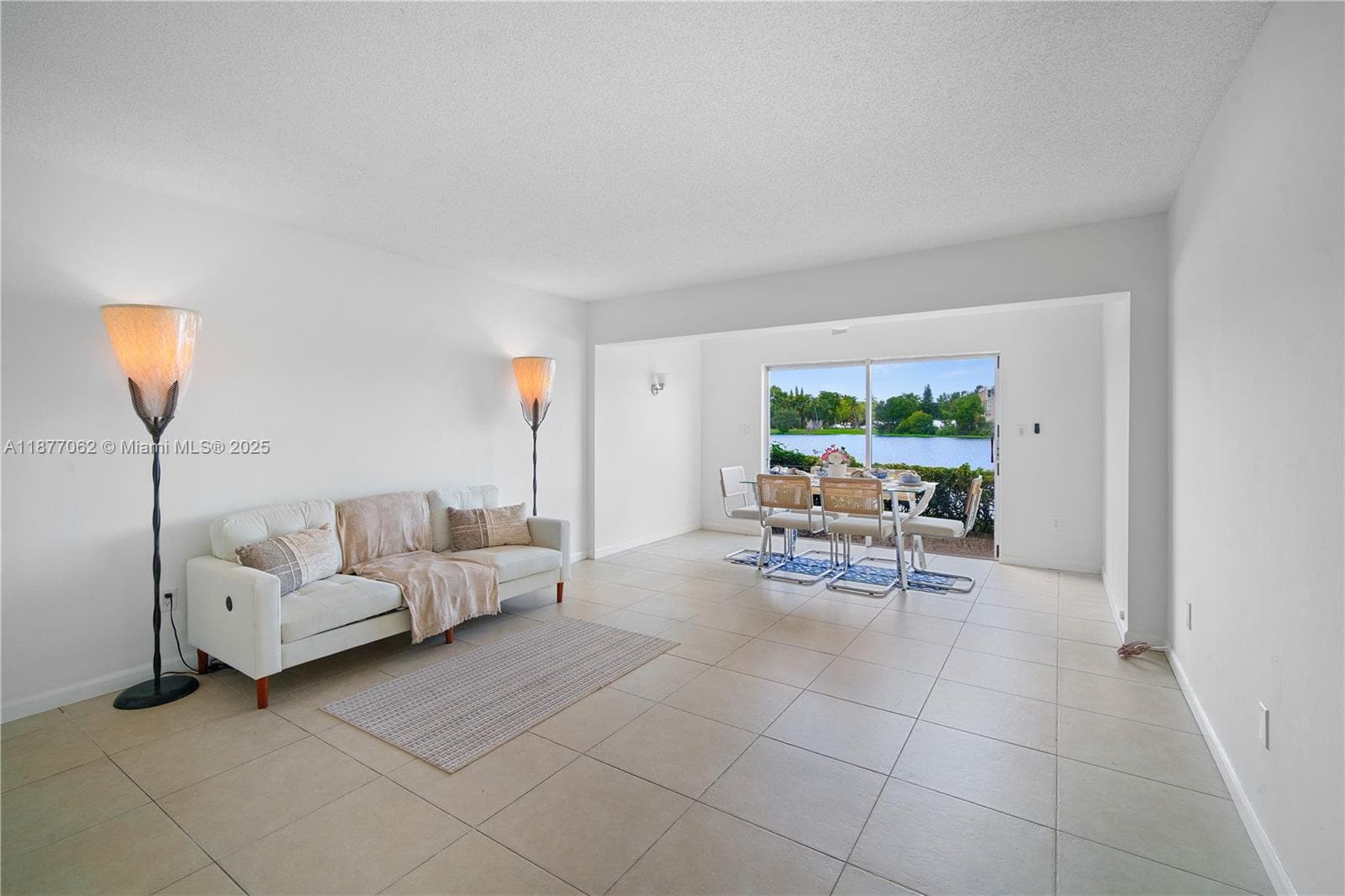 AZURE LAKE CONDO · #107 in Miami - Photo 11