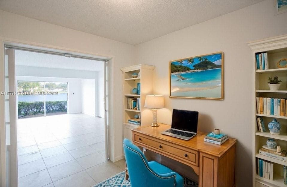 AZURE LAKE CONDO · #107 in Miami - Photo 19