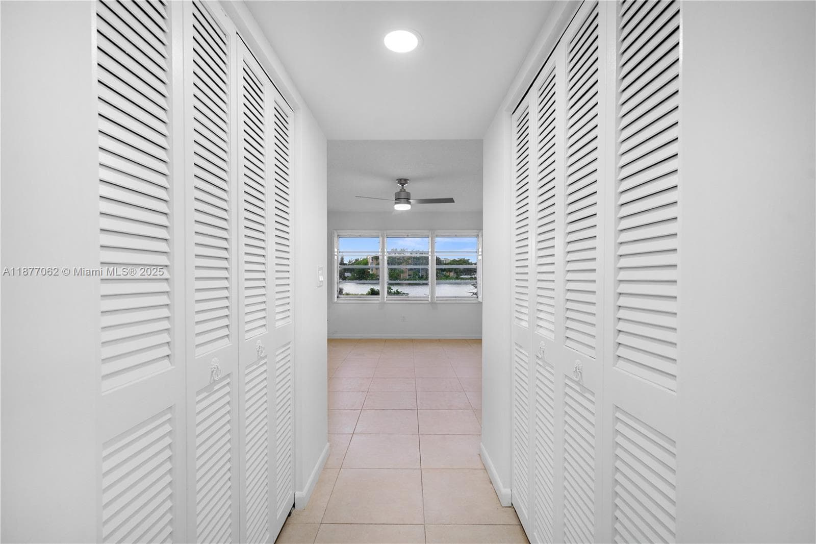 AZURE LAKE CONDO · #107 in Miami - Photo 25
