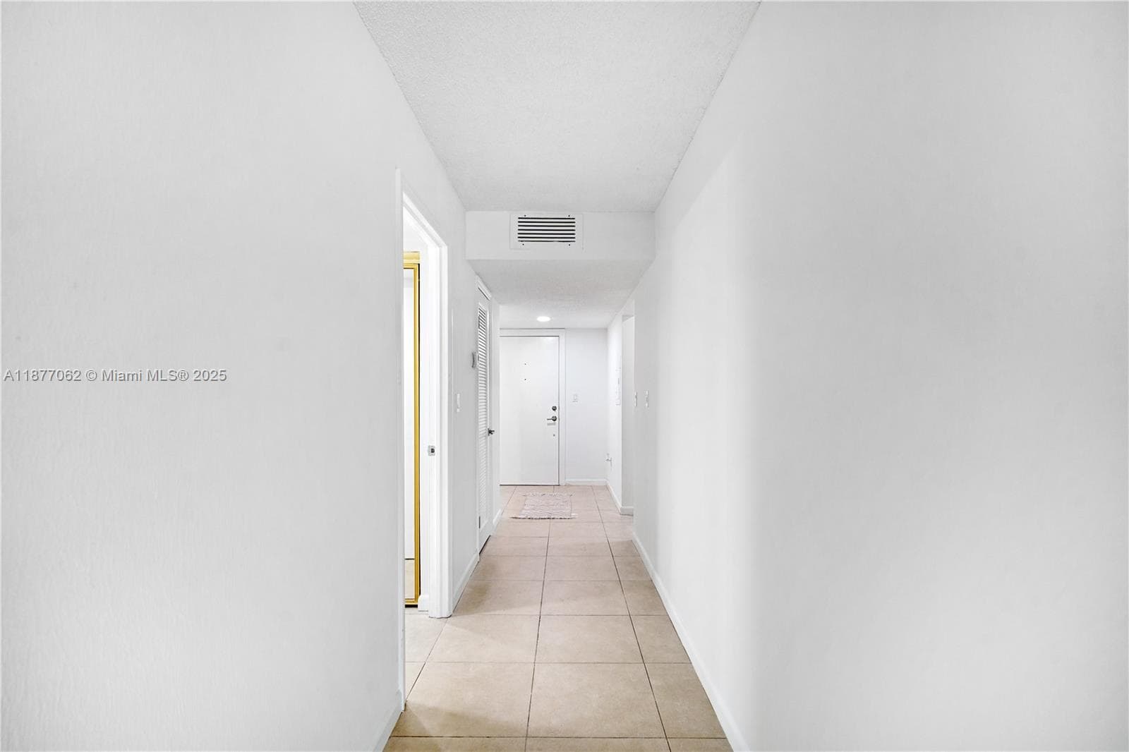 AZURE LAKE CONDO · #107 in Miami - Photo 21