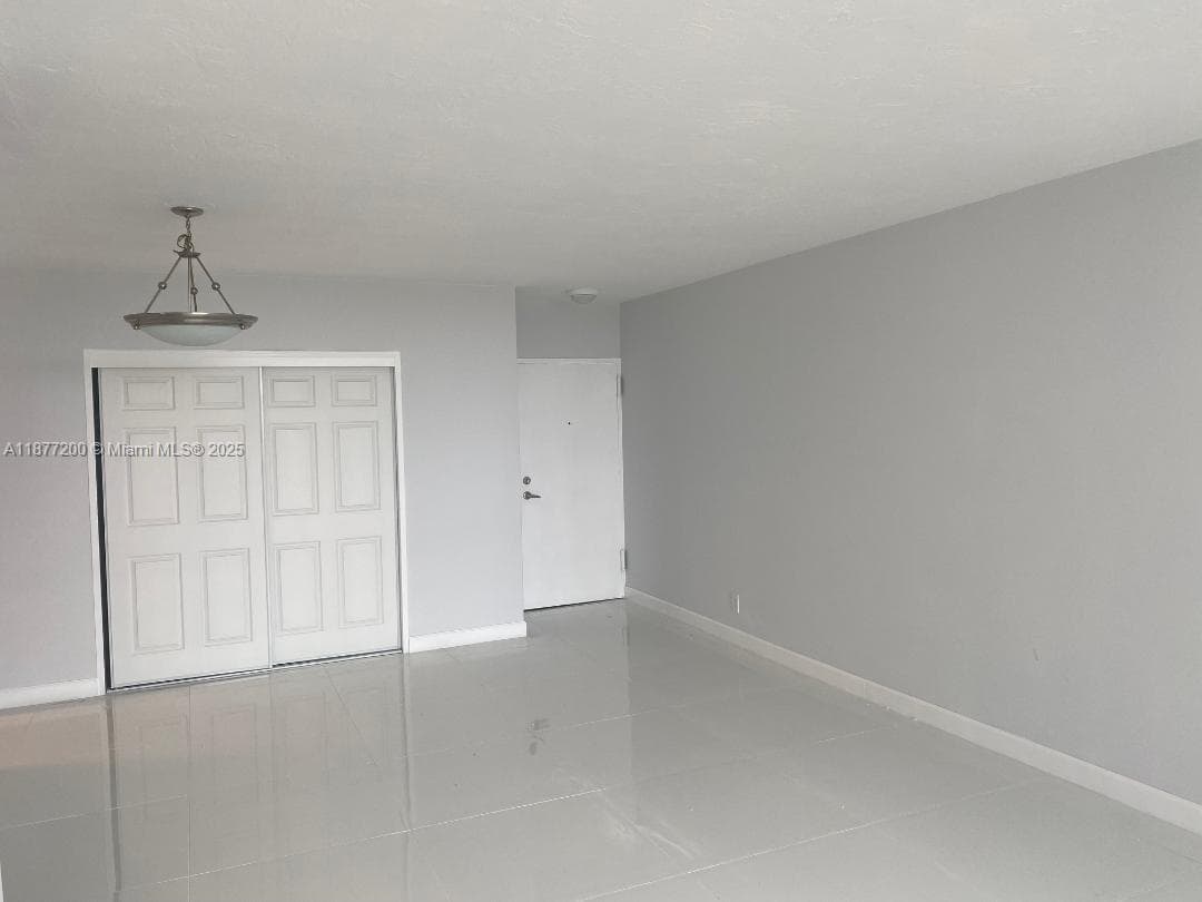 RESIDENCES ON HOLLYWOOD · #833 in Hollywood - Photo 10