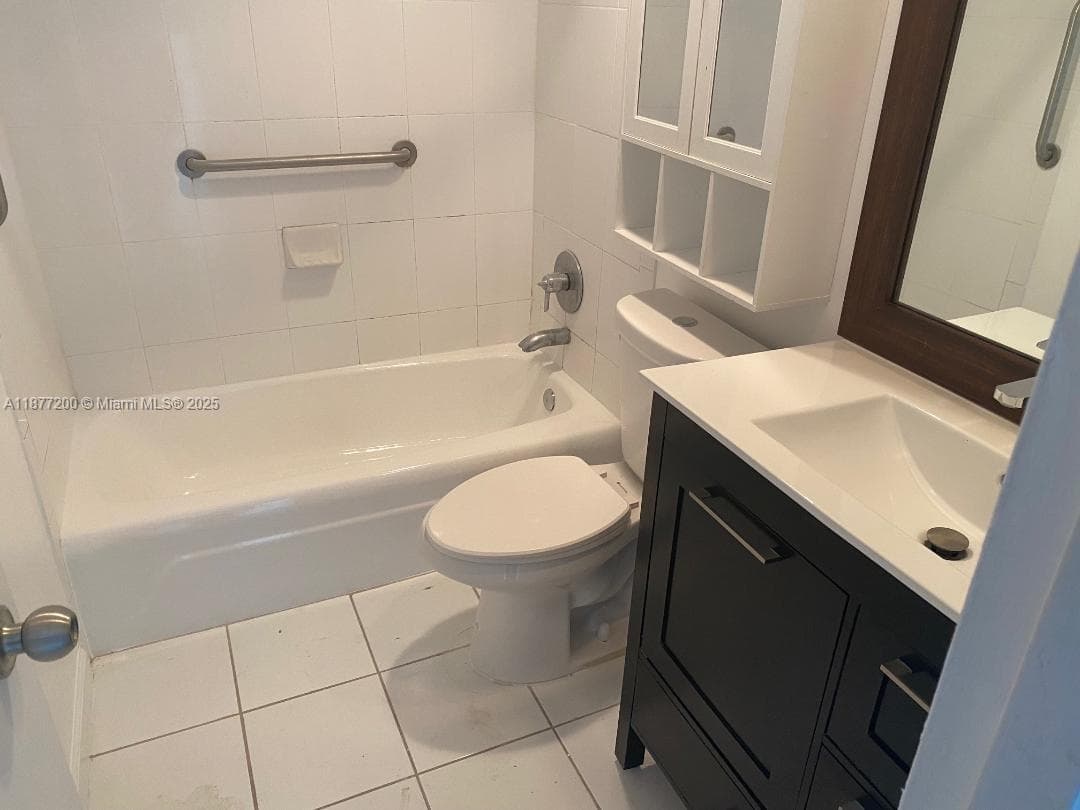 RESIDENCES ON HOLLYWOOD · #833 in Hollywood - Photo 19