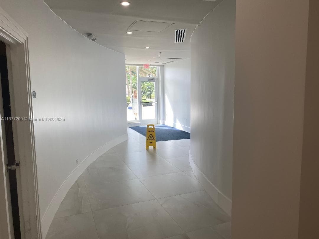 RESIDENCES ON HOLLYWOOD · #833 in Hollywood - Photo 25