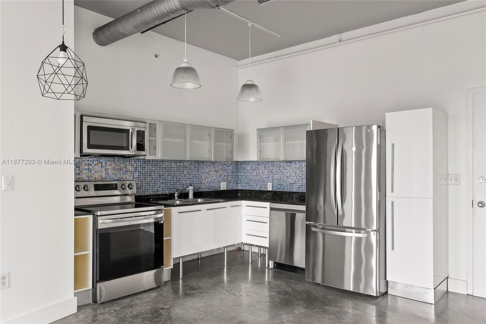 NeoLofts · #1006 in Miami - Photo 3