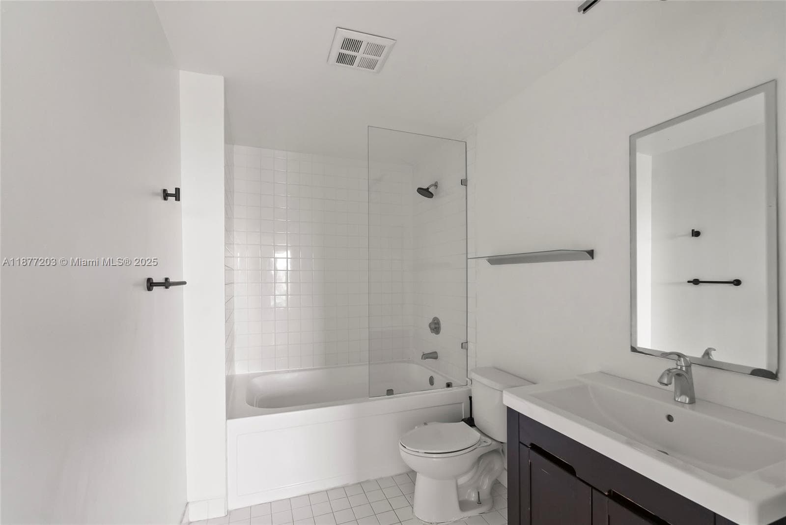 NeoLofts · #1006 in Miami - Photo 11