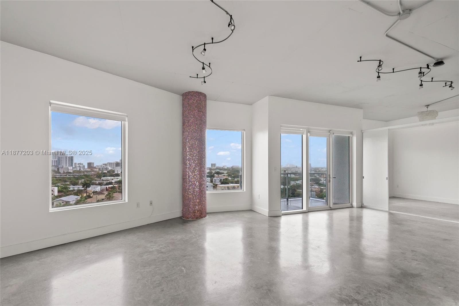 NeoLofts · #1006 in Miami - Photo 4