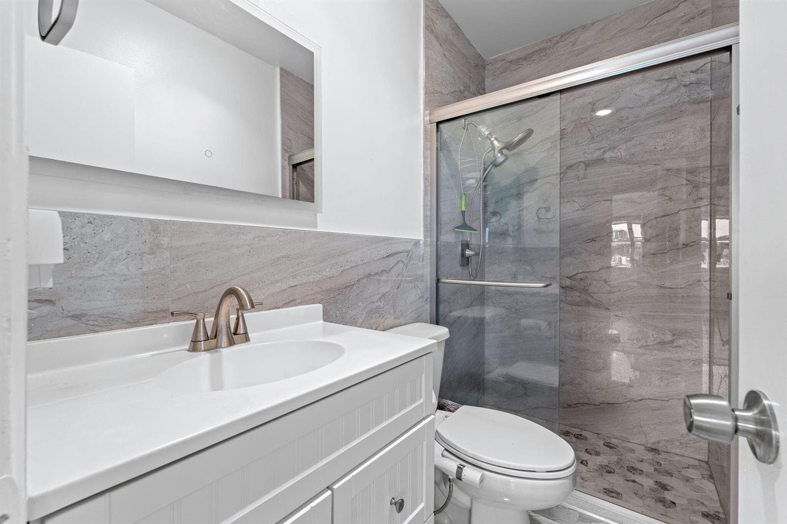 22-web-or-mls-A7408892