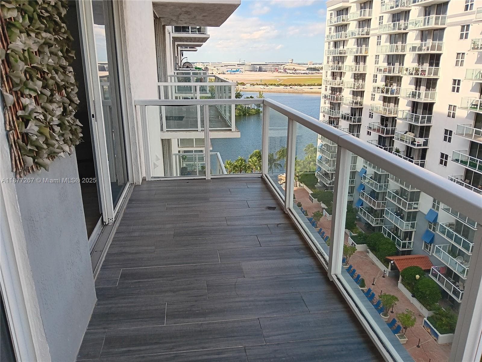 BLUE LAGOON CONDO · #1412 in Miami - Photo 3
