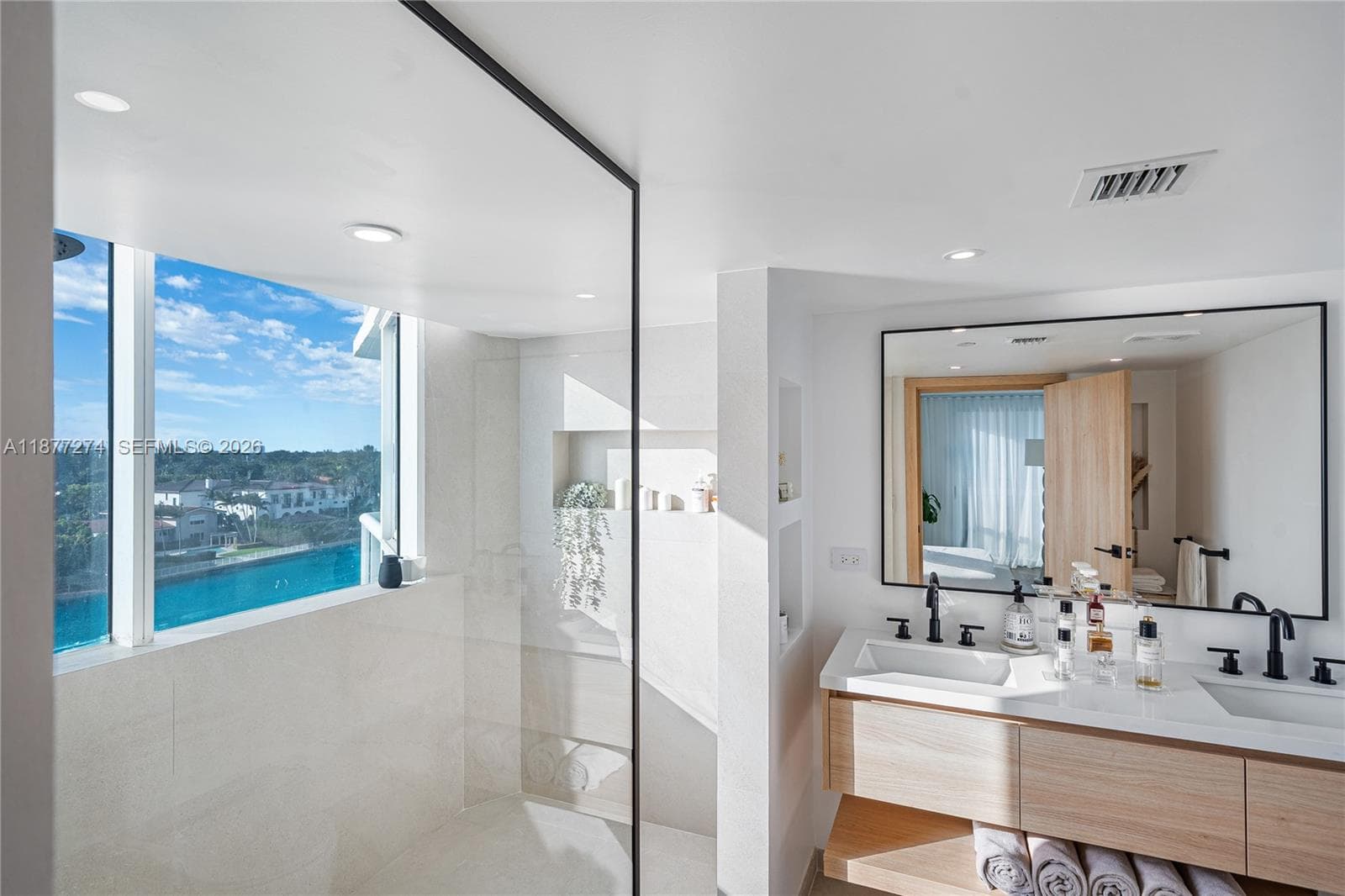 KING DAVID TOWERS CONDO · #704 in Miami Beach - Photo 23