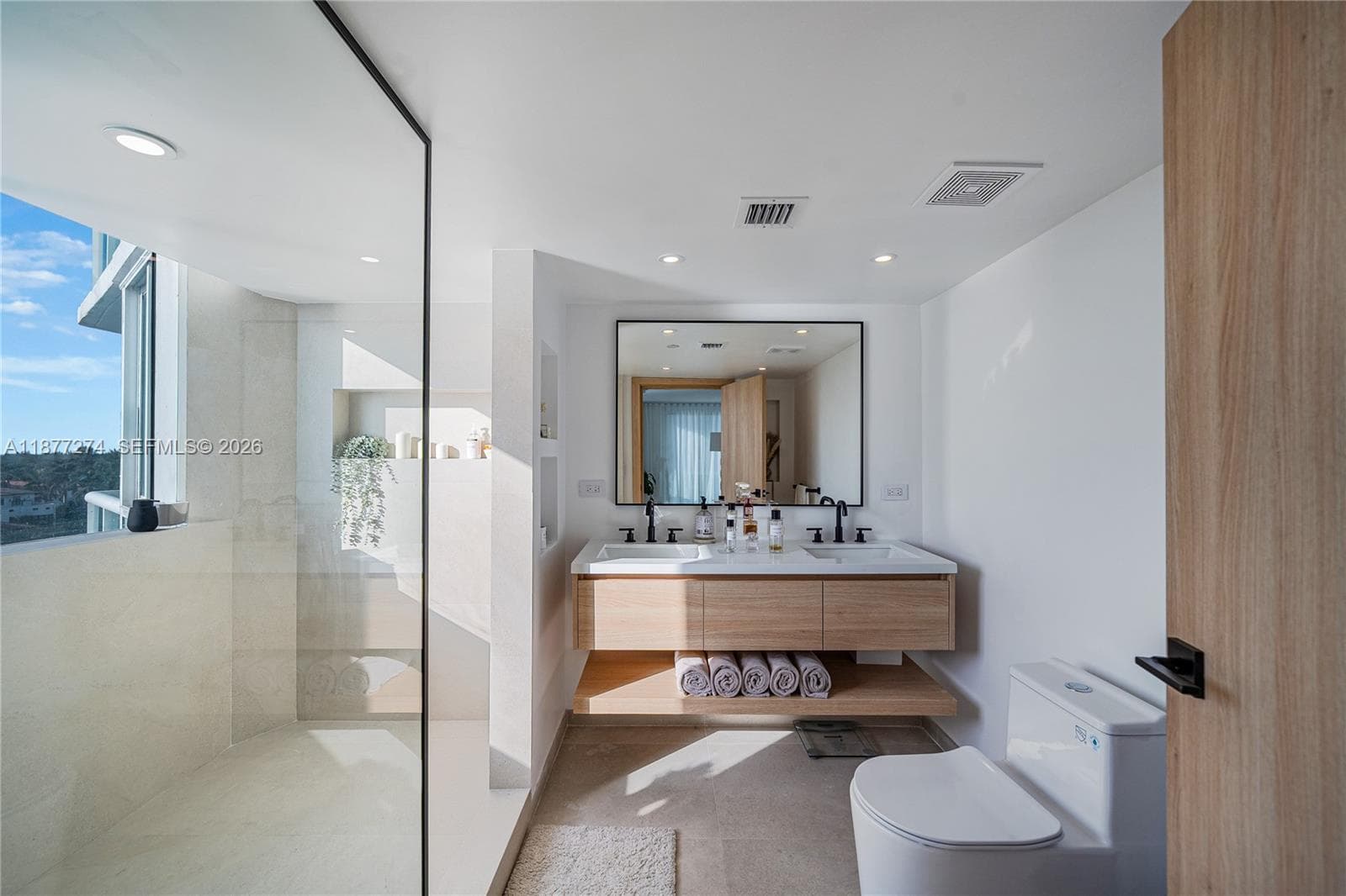 KING DAVID TOWERS CONDO · #704 in Miami Beach - Photo 24